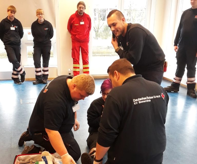 Mehr über den Artikel erfahren Fachdienstausbildung Sanitätsdienst („Sanitäter“)