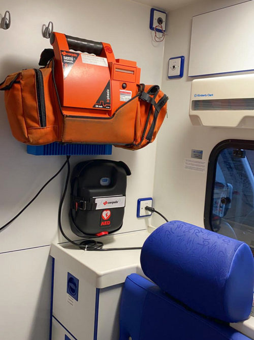 Neuer AED für den NKTW